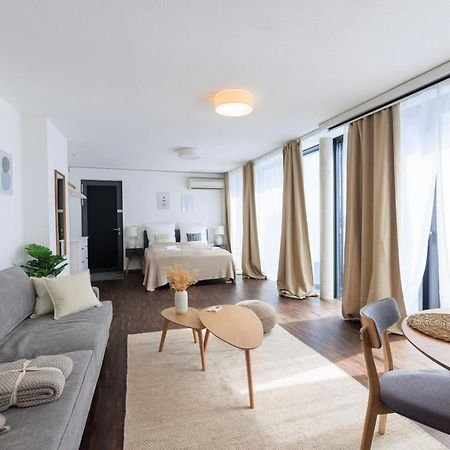 Global Living - Design Apartment I Rathausplatz I Beamer I Ac I Kitchen I Аугсбург Экстерьер фото